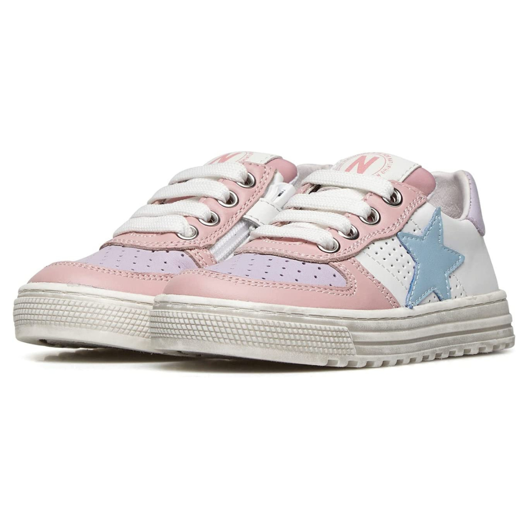 Scarpe con le due 2025 stelle